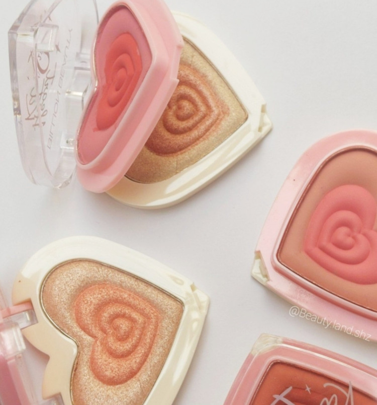 رژگونه و هایلایتر دو طبقه