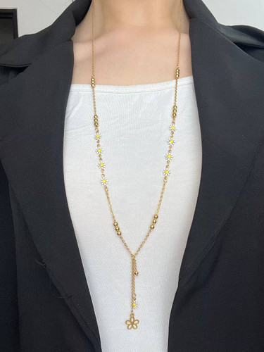 گردنبند رو مانتویی