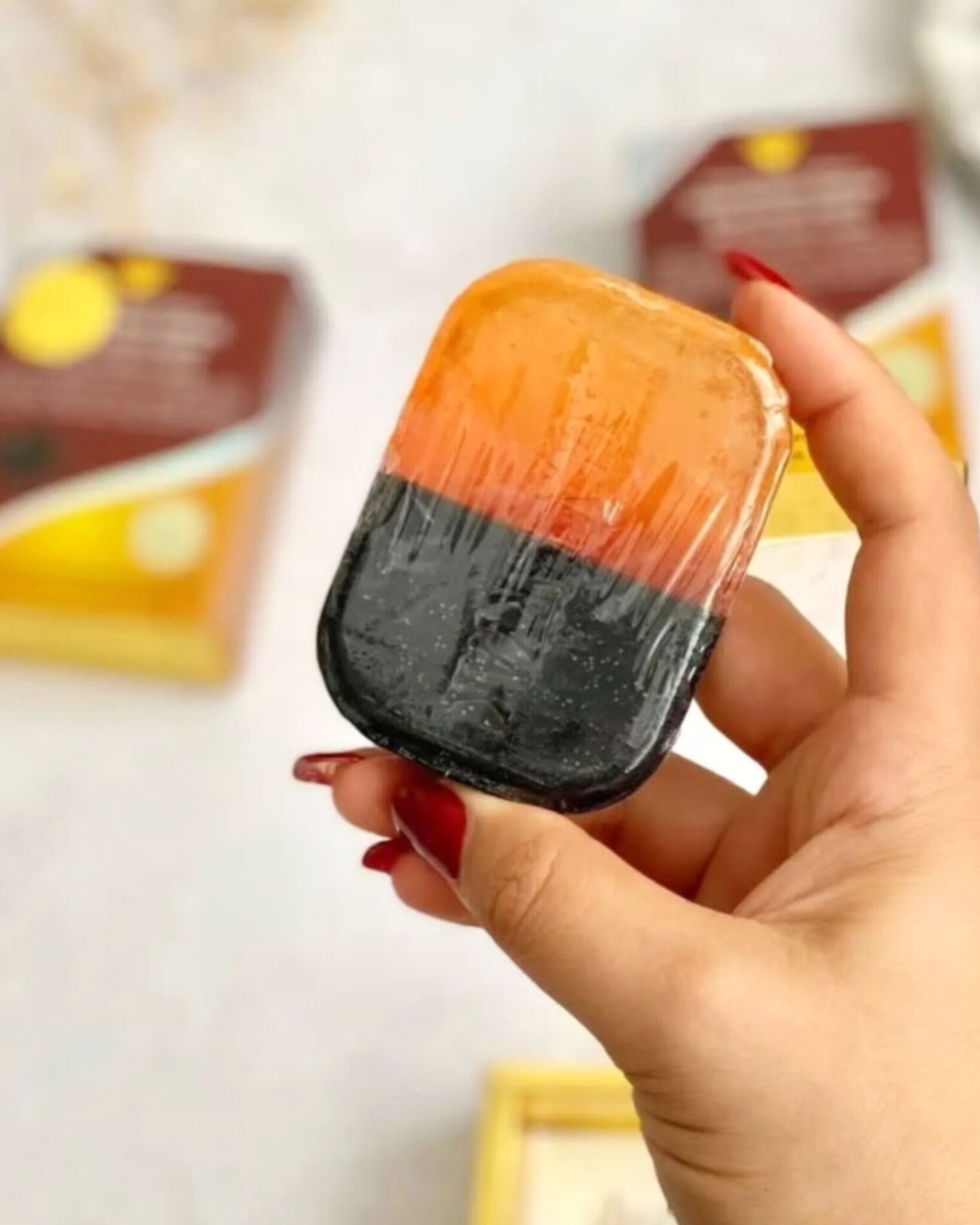 پاکسازی عمقی و کلاژن ساز